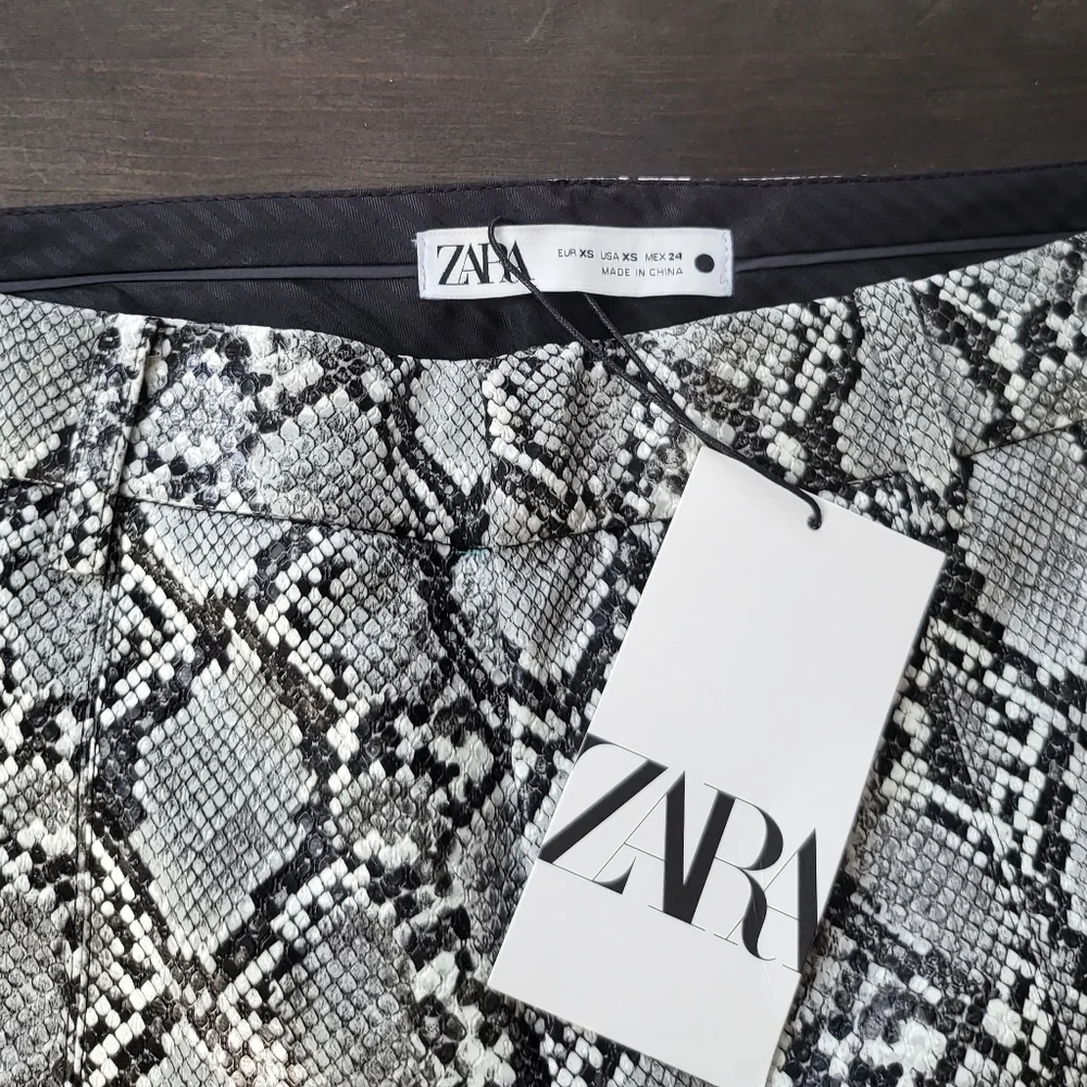 NWT Zara Faux Leather Snake Printed Skinny Front Ankle Slit Pants